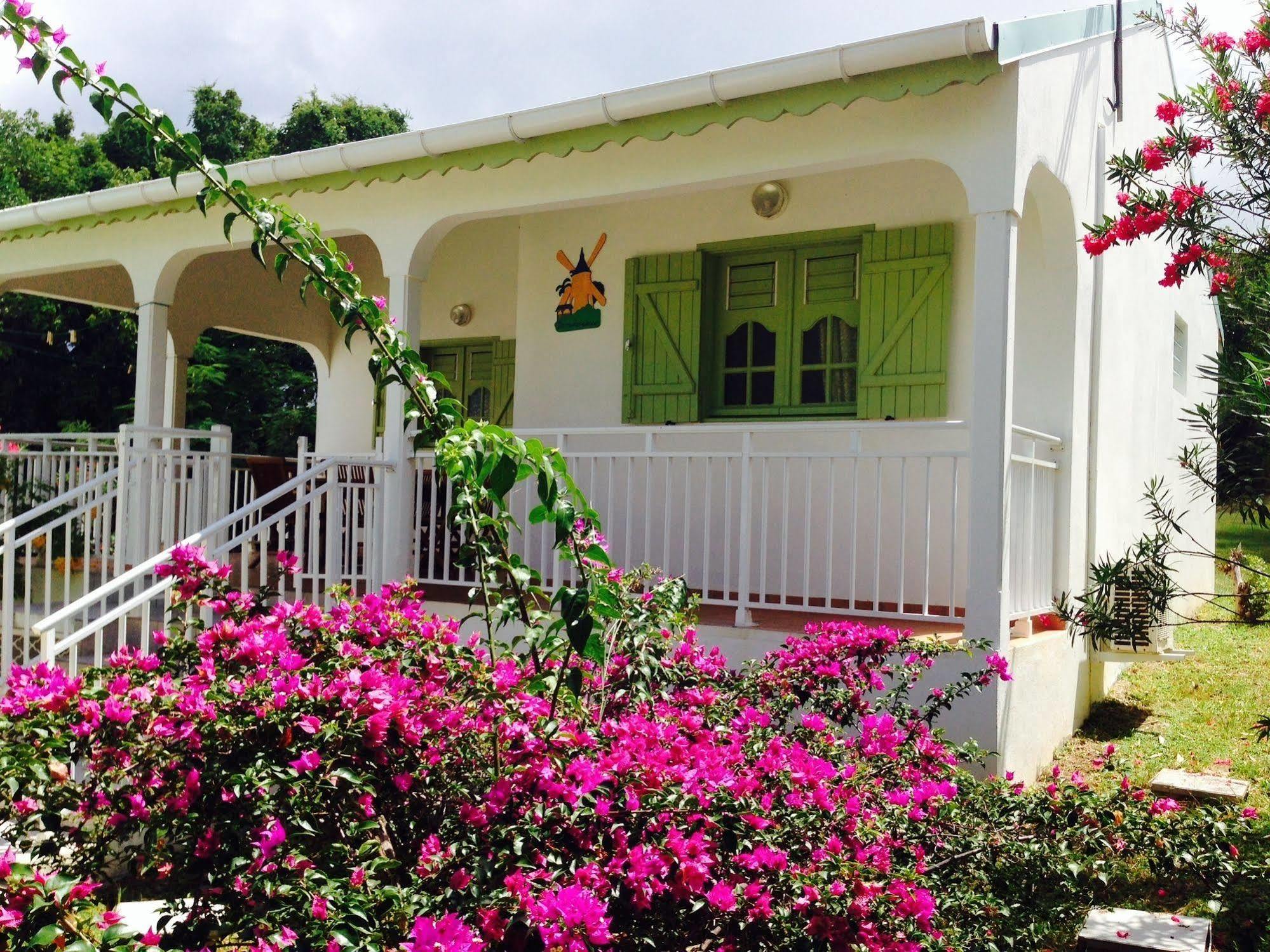 Au Village De Menard 생루이 외부 사진